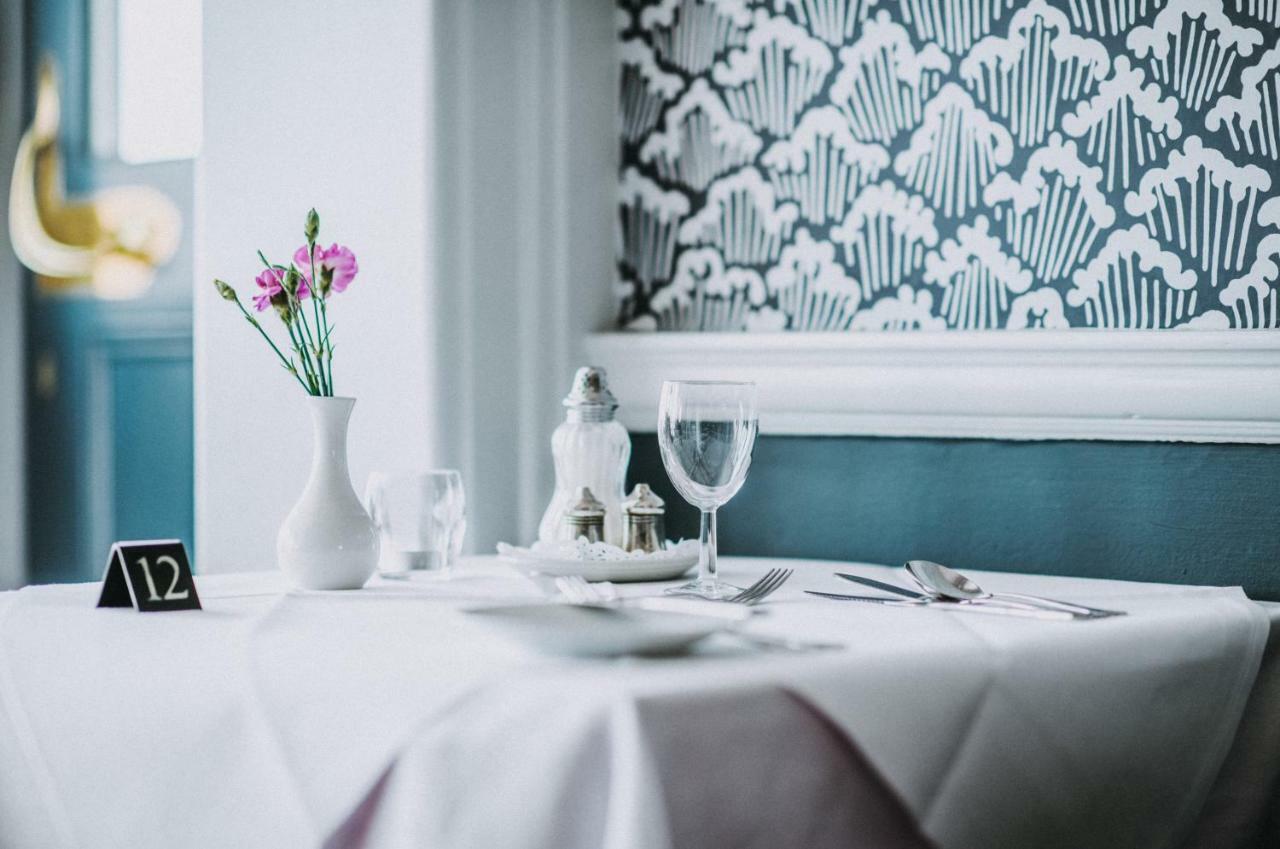 Bedford Hotel Сидмаут Экстерьер фото